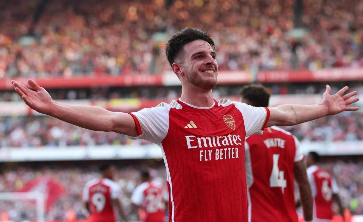 阿森纳新季获赞誉,球员表现亮眼 阿森纳新季获赞誉,球员表现亮眼