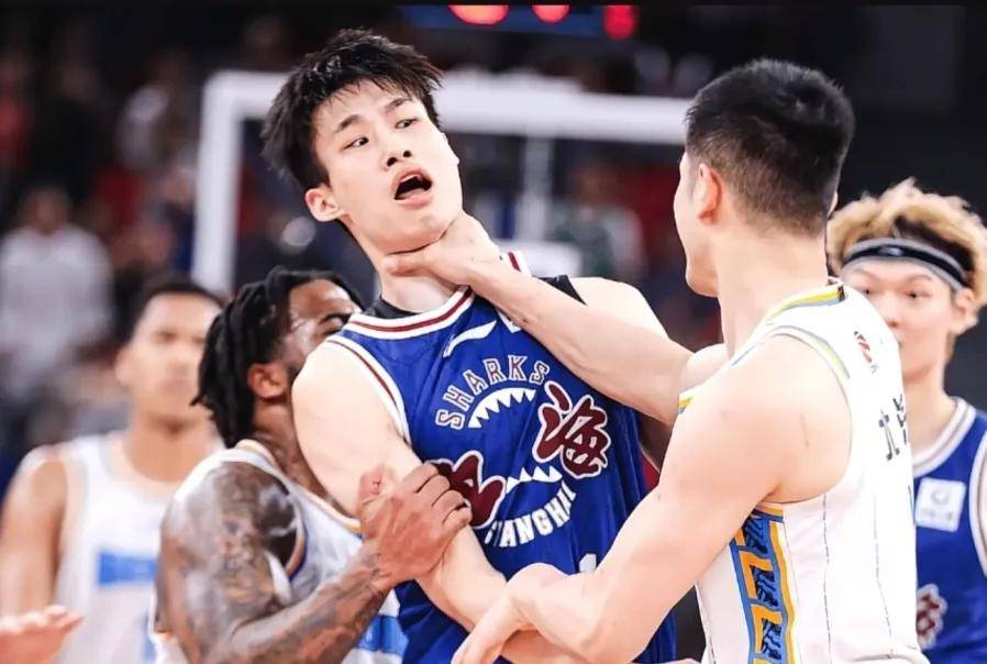 球星爆发!CBA赛场再现神级操作的简单介绍 球星爆发!CBA赛场再现神级操作的简单介绍