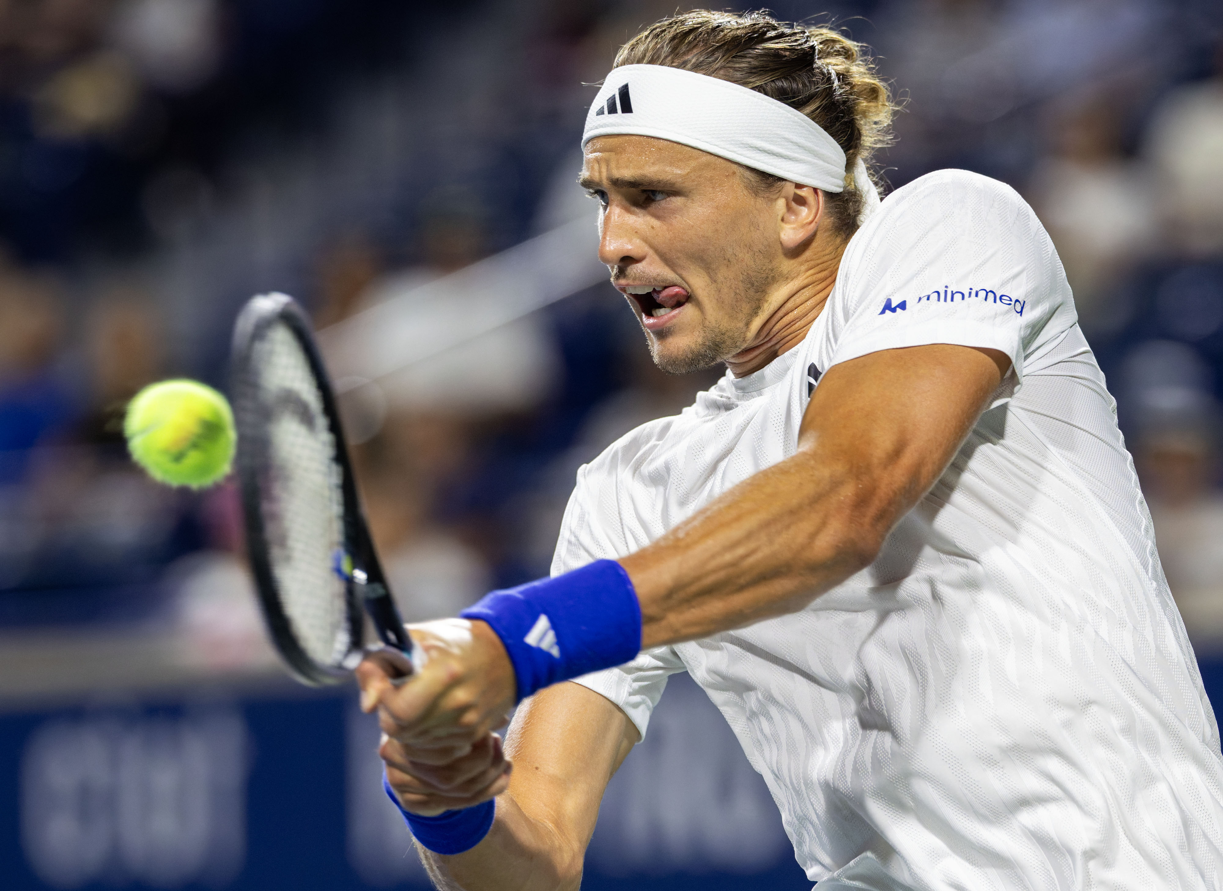 雷火电竞主播-包含年终总决赛横扫温网，兹维列夫刷新纪录的词条