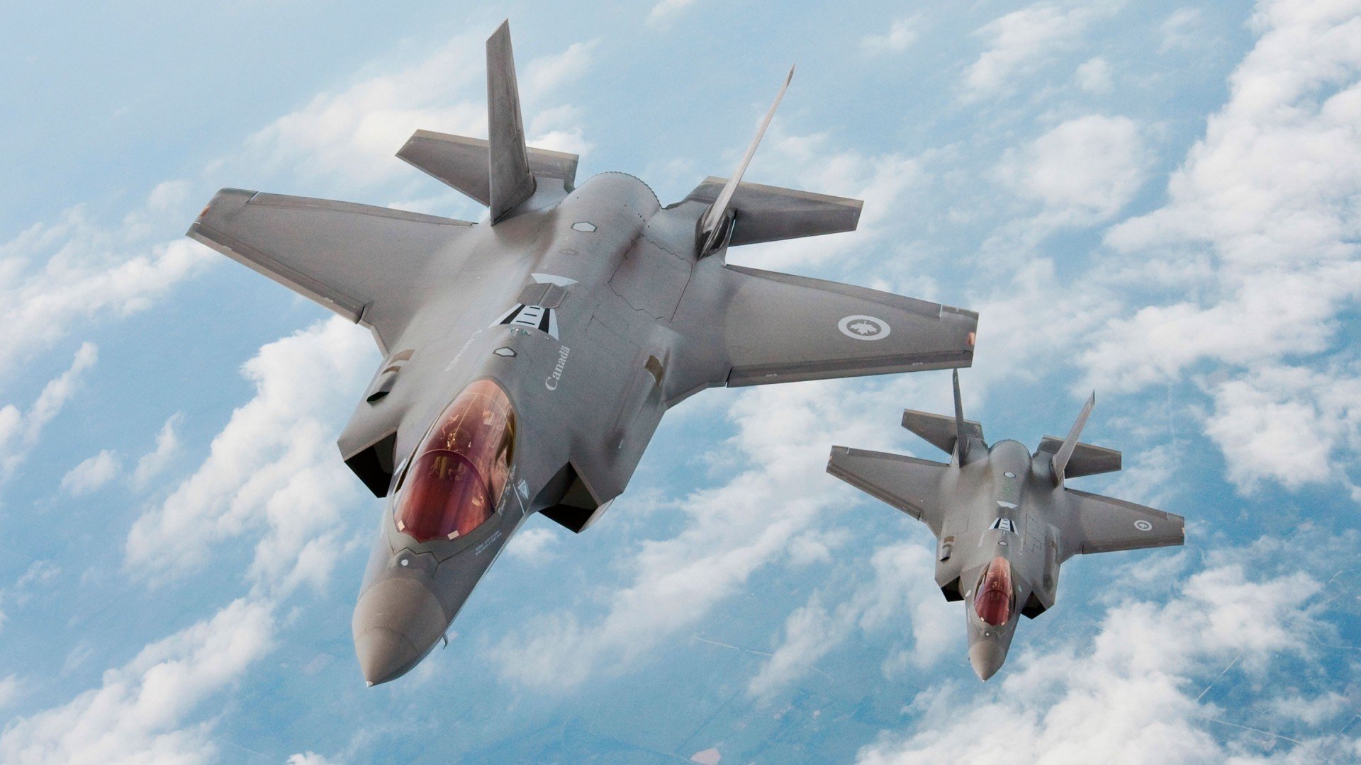 雷火电竞主播-血月之夜，当沉默的哨兵以一脚石破天惊终结那不勒斯与克罗地亚的千年恩怨